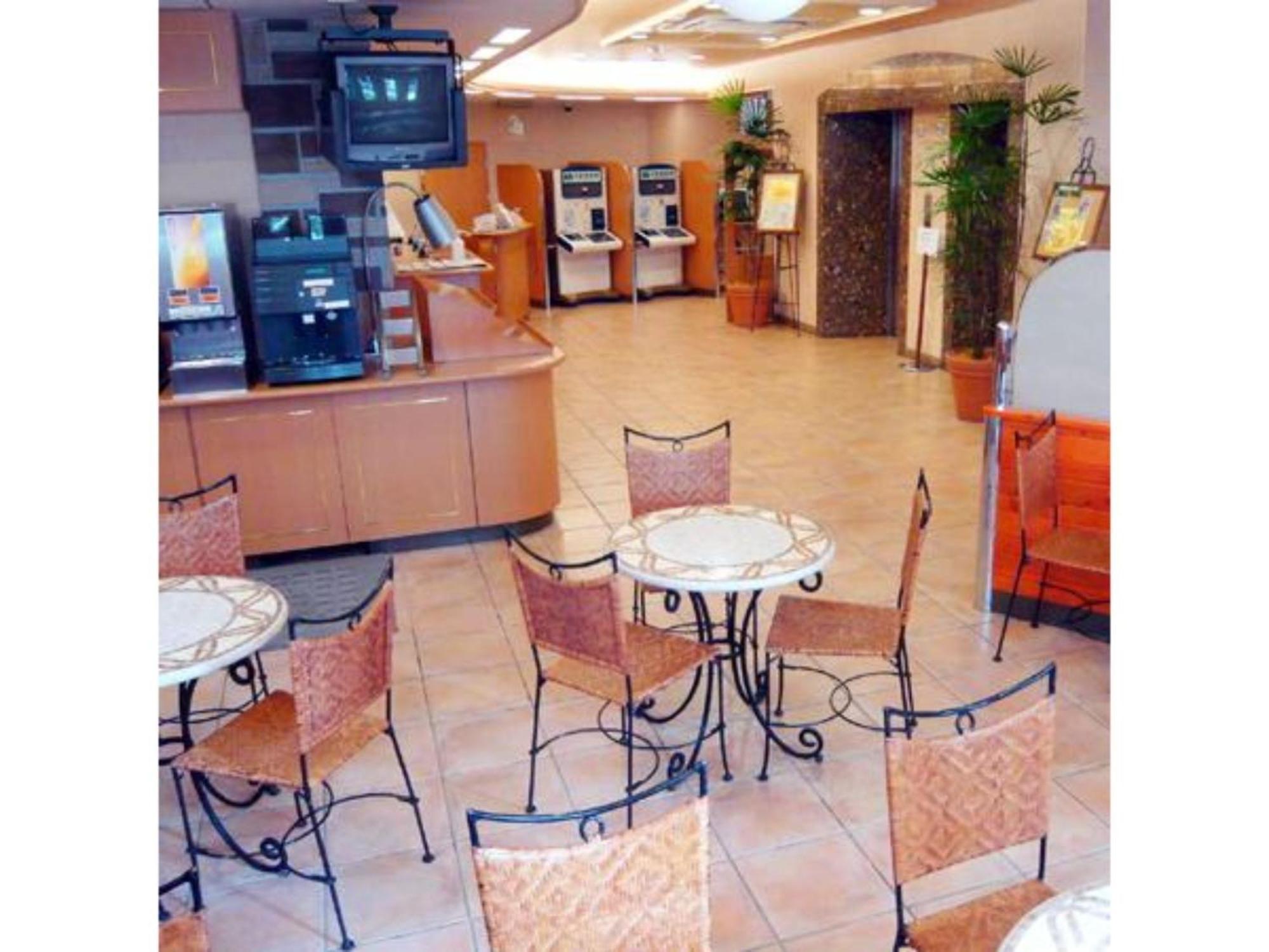 R&B Hotel Hakata Ekimae 1 - Vacation Stay 16386V Fukuoka  Kültér fotó